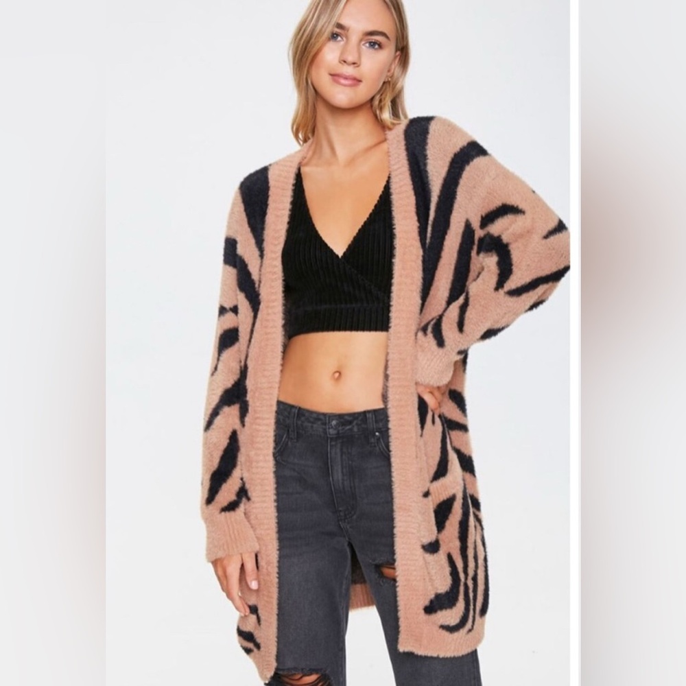 Oversized Tiger Stripe Cardigan Forever 21 Beige Black Animal Print Sweater S